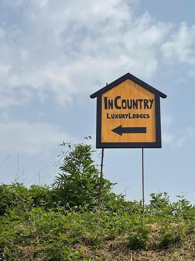 In Country Luxury Lodges Camerino Eksteriør billede